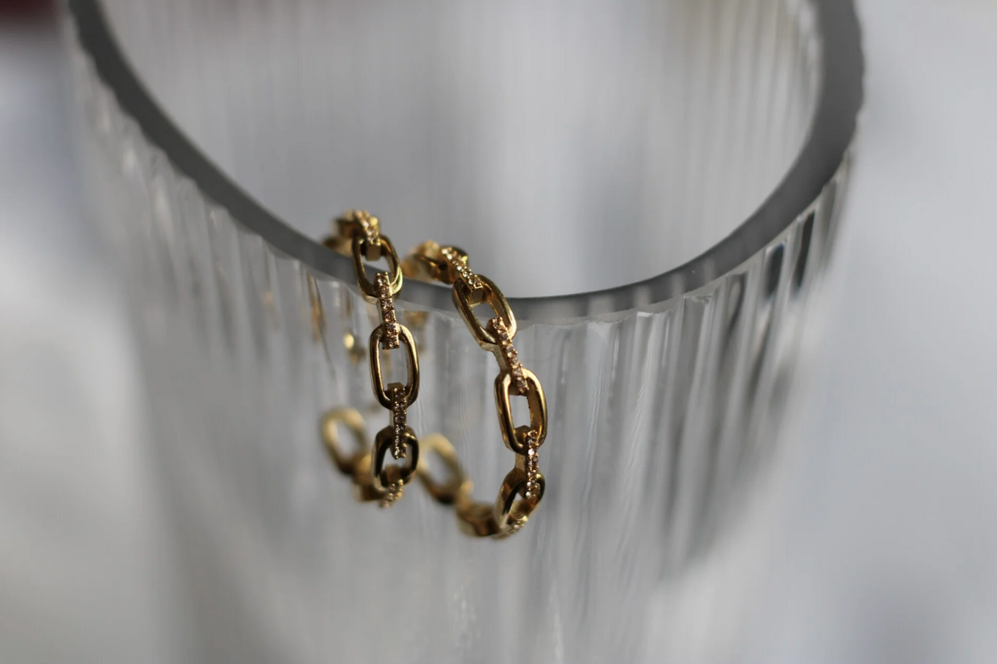 Oorbellen met kleine diamantjes goud